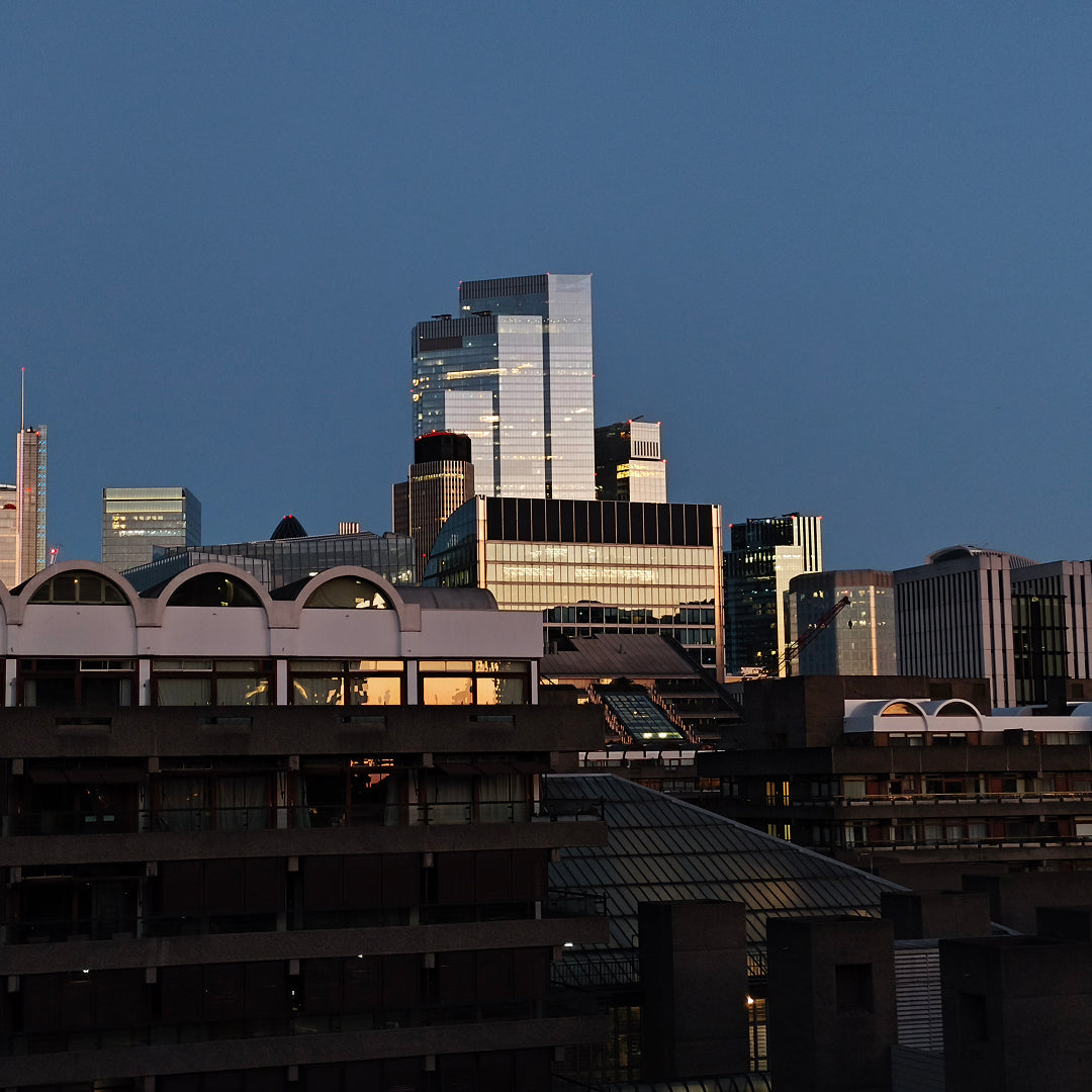 a city skyline with many buildings